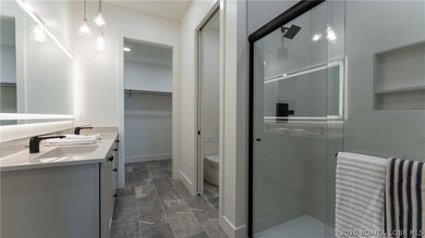 Luxury lakefront living w/ high-end finishes, exceptional - photo 45