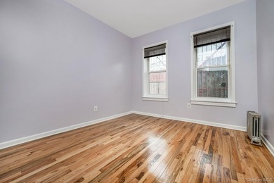Welcome two 548 Sheffield Ave. Brooklyn, NY. Mint condition - photo 2