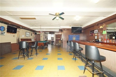 A massive property in the heart of Bay Ridge. This a fantastic - photo 3