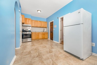 Welcome two 548 Sheffield Ave. Brooklyn, NY. Mint condition - photo 6