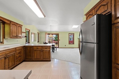 Let the sunshine in! This cheerful ranch is ready for you to add - photo 16