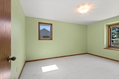 Let the sunshine in! This cheerful ranch is ready for you to add - photo 25