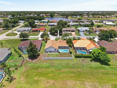 Contemporary style defines this recently remodeled 3 bedroom, 3 - photo 27