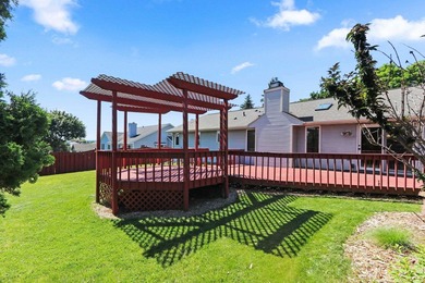 Let the sunshine in! This cheerful ranch is ready for you to add - photo 30