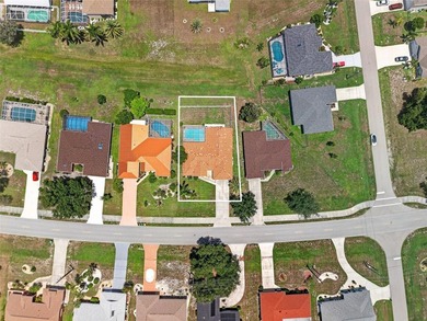 Contemporary style defines this recently remodeled 3 bedroom, 3 - photo 33