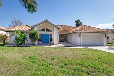 Contemporary style defines this recently remodeled 3 bedroom, 3 - photo 34