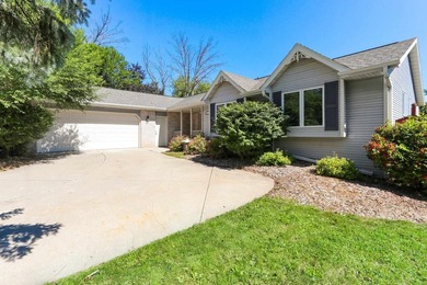 Let the sunshine in! This cheerful ranch is ready for you to add - photo 45
