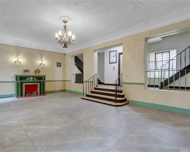 Absolutely beautiful, fully renovated co-op apartment in a