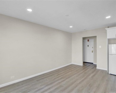 Absolutely beautiful, fully renovated co-op apartment in a