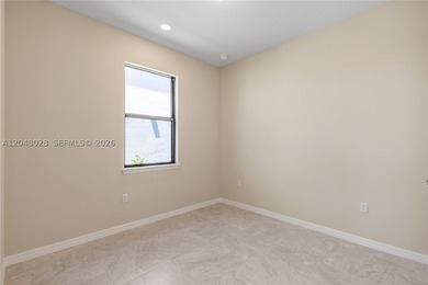Welcome to Oak Tree, Pulte's premier gated community, offering - photo 15