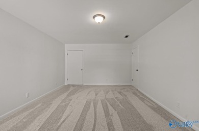 Spacious and move in ready, this beautifully updated 4-bedroom - photo 17