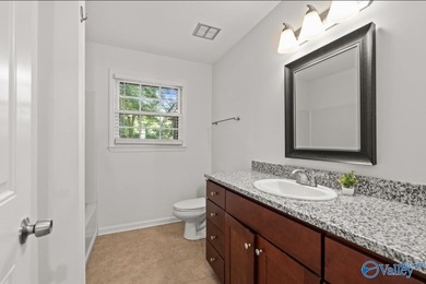 Spacious and move in ready, this beautifully updated 4-bedroom - photo 19
