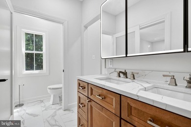CUSTOM NEW CONSTRUCTION - 2,800+ SF - MOVE IN READY Modern - photo 25