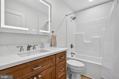 CUSTOM NEW CONSTRUCTION - 2,800+ SF - MOVE IN READY Modern - photo 44