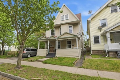 Spacious up-and-down two-family property in a highly accessible - photo 1