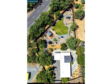 SELLERS ARE RELOCATING AND MOTIVATED TO SELL! Price improvement - photo 11