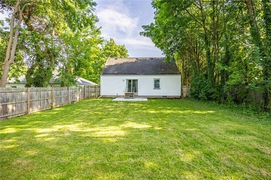 Welcome to 70 Highwood Road, where classic charm meets everyday - photo 16