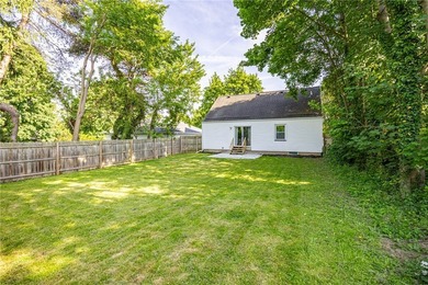 Welcome to 70 Highwood Road, where classic charm meets everyday - photo 17