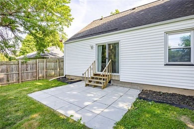 Welcome to 70 Highwood Road, where classic charm meets everyday - photo 18