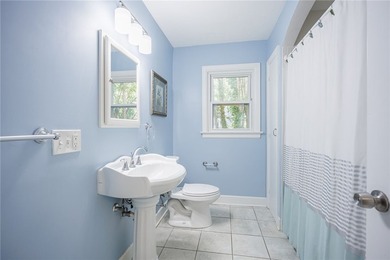 Welcome to 70 Highwood Road, where classic charm meets everyday - photo 21