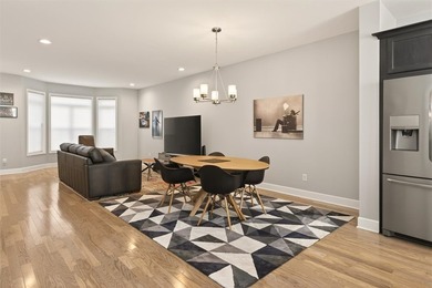 Luxury, comfort, and convenience. Welcome to 159 N Plymouth: a - photo 8