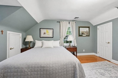Welcome to 11 Cliftwood Drive, located in one of Huntington's - photo 21