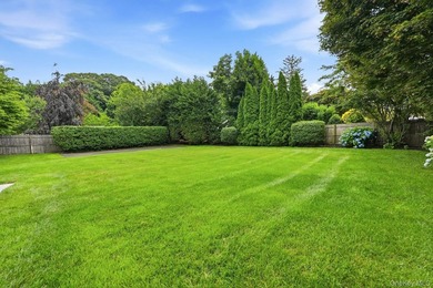 Welcome to 11 Cliftwood Drive, located in one of Huntington's - photo 25