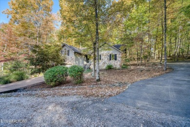 Lake Dartmoor Home Sale Pending in Crossville Tennessee