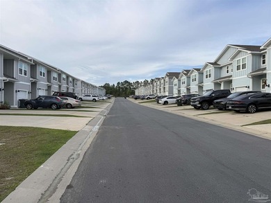**Assumable loan at 4.99% - Buy this beautiful home for roughly - photo 4