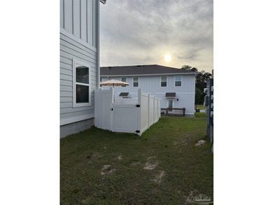 **Assumable loan at 4.99% - Buy this beautiful home for roughly - photo 8