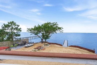 Beautiful bayfront estate on Escambia Bay, ideally located just - photo 3