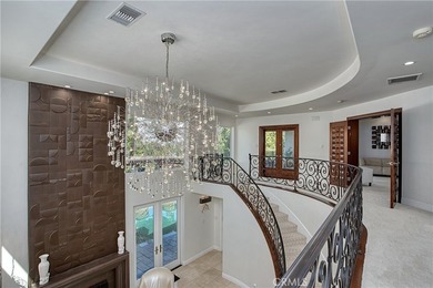 Stunning home, south of the blvd in highly coveted Tarzana is - photo 20