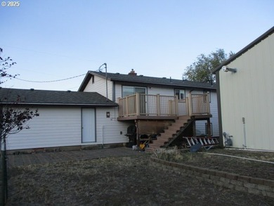 5 bedroom 2 bath with attached 2 car garage and heated 1,500 - photo 22