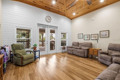 Come home to Florida lakefront living at its best! Welcome to - photo 14