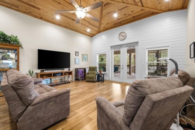 Come home to Florida lakefront living at its best! Welcome to - photo 15