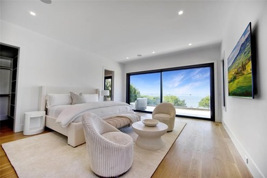 Breathtaking Waterfront Estate with Panoramic Bay Views. Located - photo 10