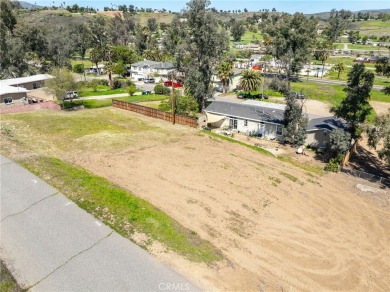 Lake Lot For Sale in Lake Elsinore, California