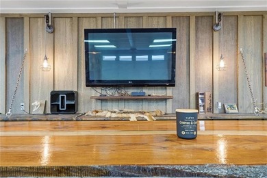 Extraordinary 15-acre Kansas City, Kansas estate featuring a - photo 33