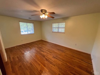 NEWLY RENOVATED! This move-in-ready 3-bedroom, 2-bath home has - photo 8