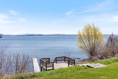 A private Vermont lakefront retreat without sacrificing access - photo 12