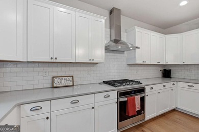 Some homes just have a good feeling... and this is one of them! - photo 13