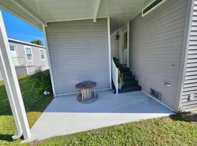 Large Stunning 3Bed 2Bath All Ages Community!! Renting is - photo 13
