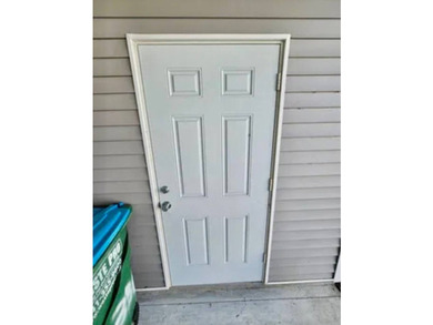Large Stunning 3Bed 2Bath All Ages Community!! Renting is - photo 14