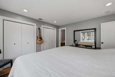 Beautifully Maintained, 3 Bedrooms, 2 Bathroom Ranch with - photo 17