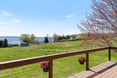 A private Vermont lakefront retreat without sacrificing access - photo 21