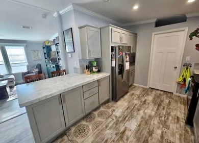 Large Stunning 3Bed 2Bath All Ages Community!! Renting is - photo 23