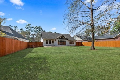 Move in ready 4-bedroom, 3.5-bath home in the highly desirable - photo 31