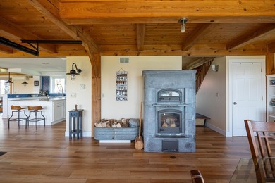 A private Vermont lakefront retreat without sacrificing access - photo 32
