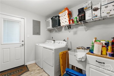 Welcome home to your own private retreat in unincorporated - photo 34