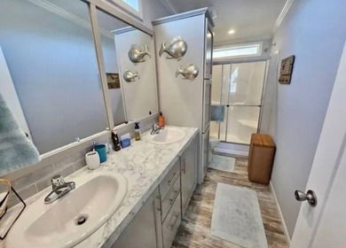 Large Stunning 3Bed 2Bath All Ages Community!! Renting is - photo 34